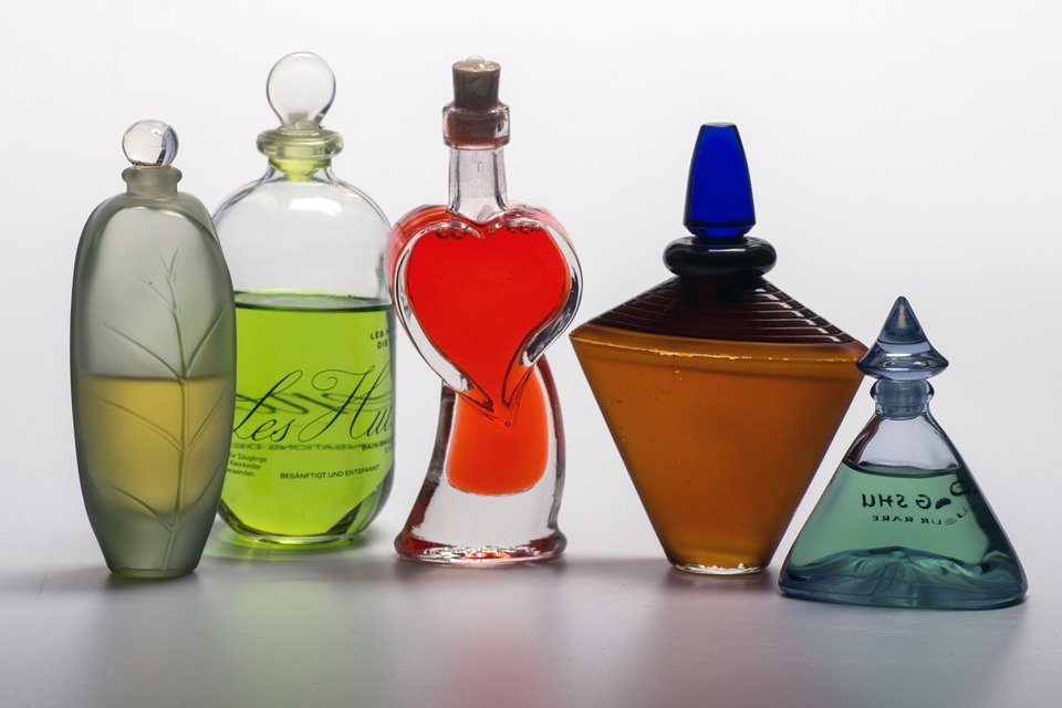 5 perfumes para regalar a una mujer